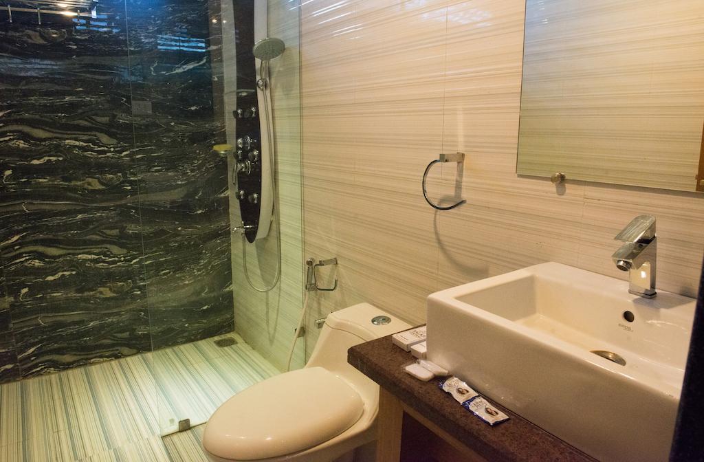 Hotel Balaji Central Ratlām Kamer foto