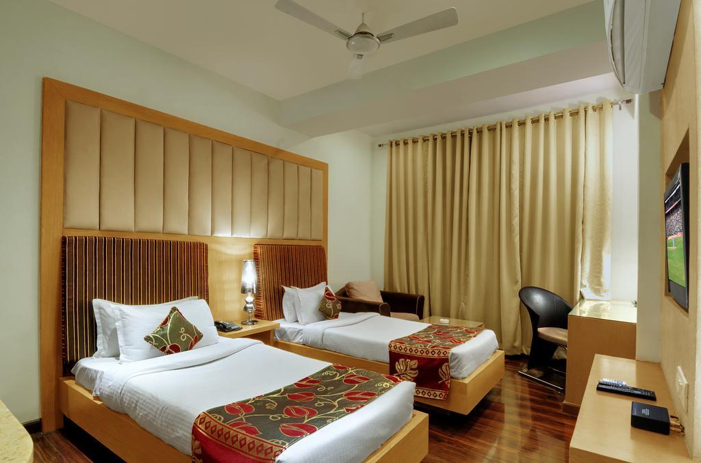 Hotel Balaji Central Ratlām Kamer foto