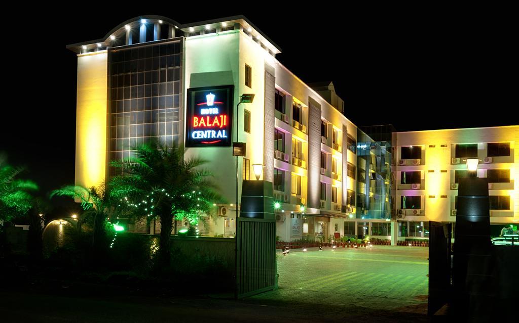 Hotel Balaji Central Ratlām Buitenkant foto