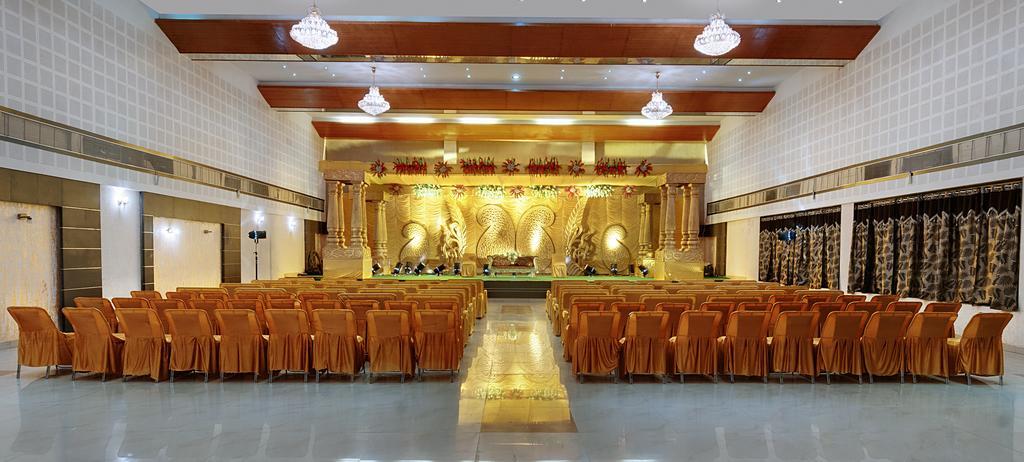 Hotel Balaji Central Ratlām Buitenkant foto